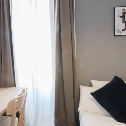 Rent this 9 bed room on Brunetti Italian Store in Calle de Caños del Peral, 9