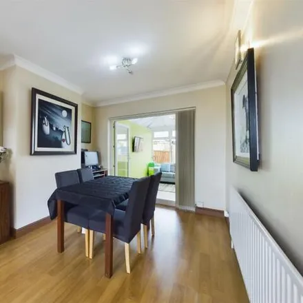 Image 3 - 5 Dawn Rise, Warmley, BS15 4LH, United Kingdom - Townhouse for sale