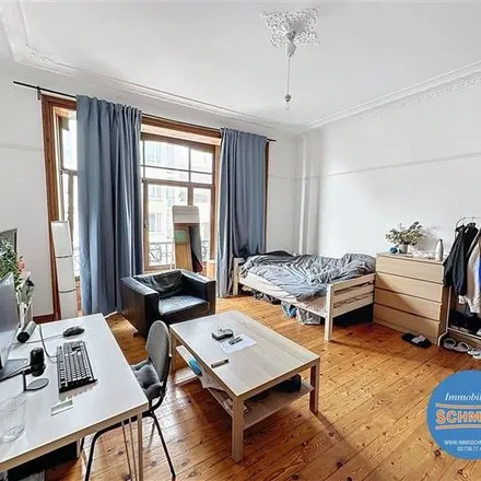 Rent this 3 bed apartment on Avenue des Celtes - Keltenlaan 18 in 1040 Etterbeek, Belgium