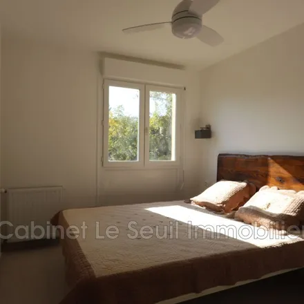 Rent this 4 bed apartment on Place de la Bouquerie in 84400 Apt, France