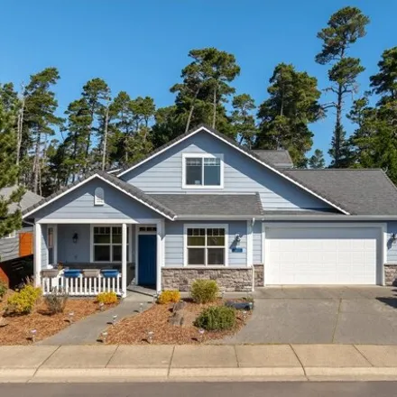 Buy this 4 bed house on 68 38th Loop in Florence, OR 97439