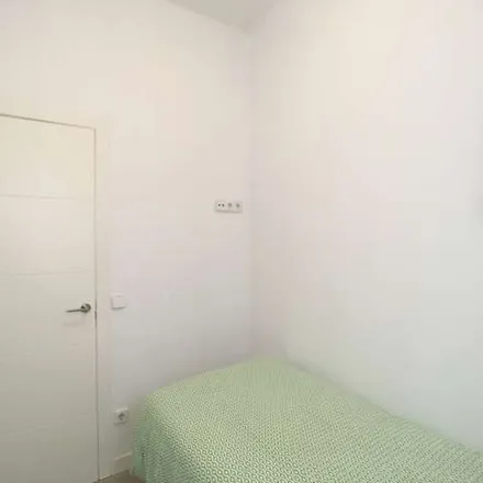 Image 7 - Paseo de las Acacias, 4, 28005 Madrid, Spain - Apartment for rent