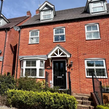 Rent this 3 bed townhouse on Market in Warwick Road, Henley-in-Arden