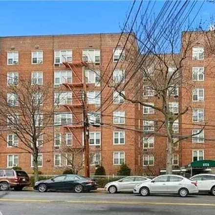 Buy this 1 bed condo on 5755 Mosholu Avenue in New York, NY 10471