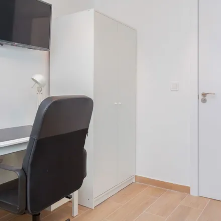 Rent this 1 bed apartment on Calle de las Navas de Tolosa in 38 dpdo., 50010 Zaragoza