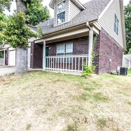 Image 2 - 1986 And 1988 N Macey Dr, Fayetteville, Arkansas, 72704 - House for sale
