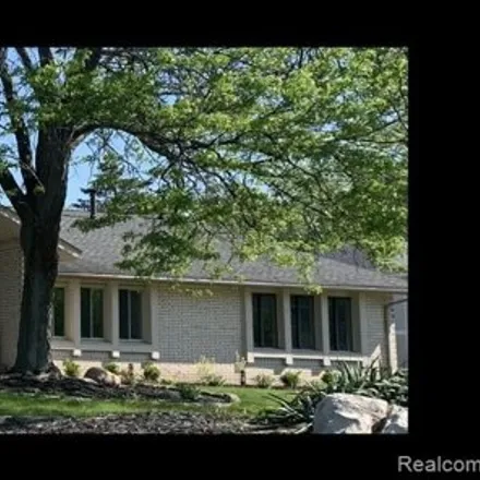 Image 1 - 1734 Strickland Drive, Bloomfield Township, MI 48302, USA - House for rent