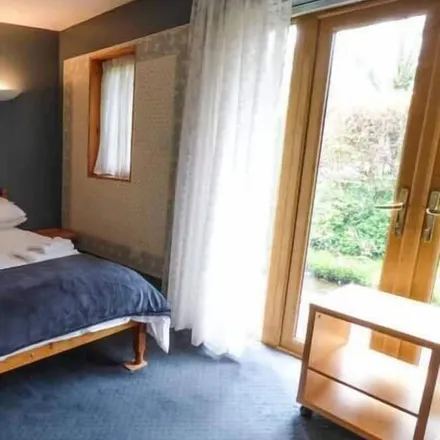 Rent this 5 bed townhouse on Llanfair-ar-y-bryn in SA20 0NS, United Kingdom