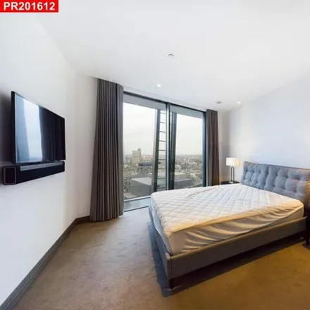 Image 5 - One Blackfriars Tower, 1 Blackfriars Road, Bankside, London, SE1 9GJ, United Kingdom - Apartment for rent