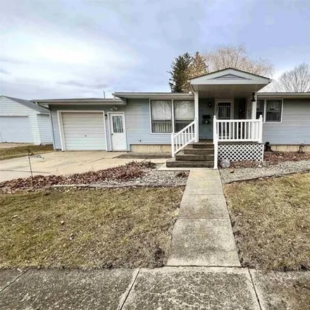 Buy this 2 bed house on 575 Pine Street in Osage, IA 50461