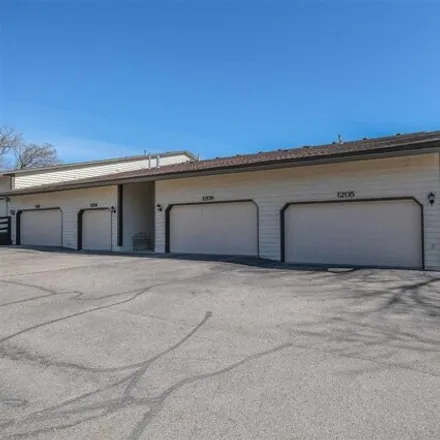 Image 3 - 835 Clear Lake Drive, Waseca, MN 56093, USA - Condo for sale