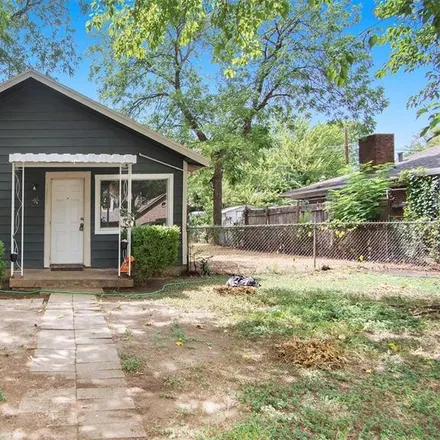 Rent this 3 bed house on 1121 Saint Edwards Street in River Oaks, Tarrant County