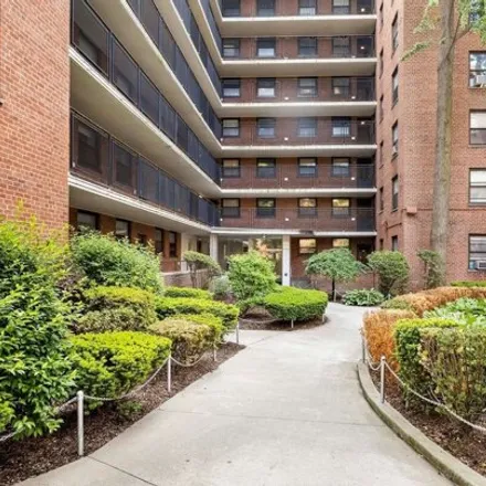 Image 3 - 35-11 85th Street, New York, NY 11372, USA - Apartment for sale