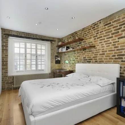 Image 3 - Bedford House, Wheler Street, Spitalfields, London, E1 6NR, United Kingdom - Apartment for rent