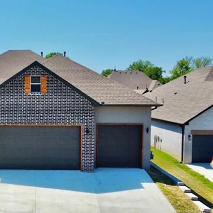 Buy this 4 bed house on 3317 Harbour Town Place in Claremore, OK 74019