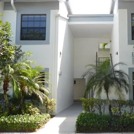 Buy this 2 bed condo on 9648 Platina Avenue in Palm Beach County, FL 33437