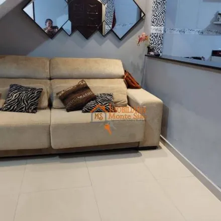 Rent this 3 bed house on Rua Natal Del Buoni in Taboão, Guarulhos - SP