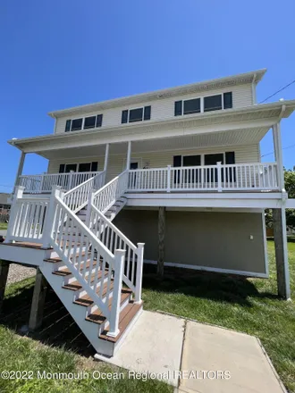 Rent this 4 bed house on 601 Newport Avenue in Ocean Gate, Ocean County