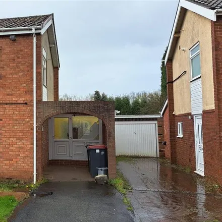 Rent this 3 bed duplex on Stanmore Drive in Telford and Wrekin, TF2 7DG