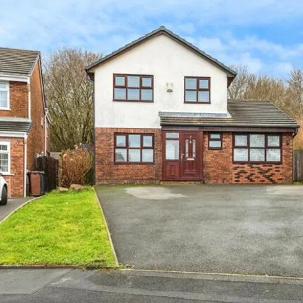 Buy this 3 bed house on Highfield Drive in Luzley Brook, OL2 6AF