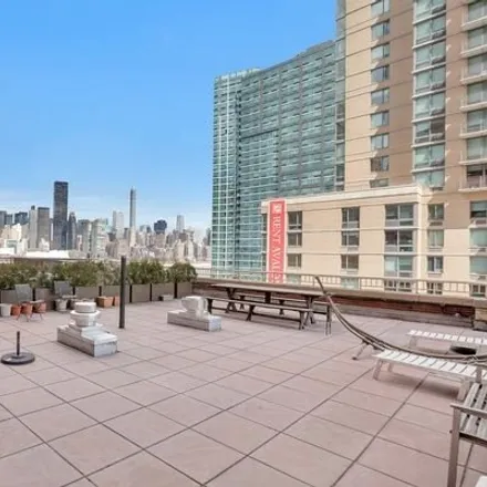 Image 2 - Citylights at Queens Landing, 4-74 48th Avenue, New York, NY 11109, USA - Apartment for rent
