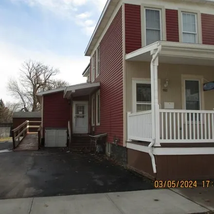 Image 2 - 809 Lafayette Street, City of Ogdensburg, NY 13669, USA - House for sale