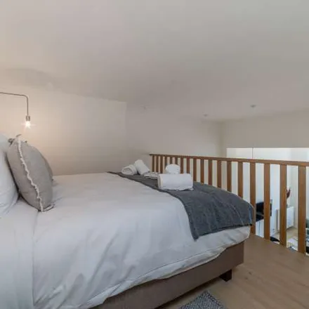 Rent this 2 bed apartment on Rue Saint-Alphonse - Sint-Alfonsstraat 19 in 1210 Saint-Josse-ten-Noode - Sint-Joost-ten-Node, Belgium