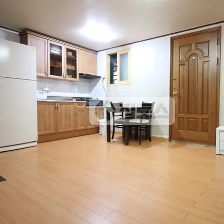 Rent this studio apartment on 서울특별시 강남구 논현동 179-10