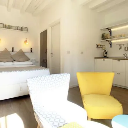 Rent this 1 bed apartment on Scuola Primaria Francesco Confalonieri in Via Jacopo Dal Verme, 20100 Milan MI