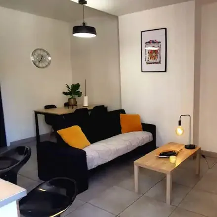 Rent this 1 bed apartment on 71000 Mâcon