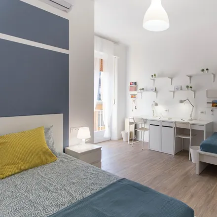 Rent this 6 bed room on Via Moretto Da Brescia in 30, 20133 Milan MI