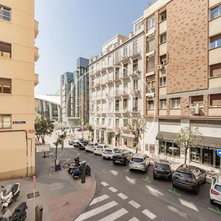 Rent this 5 bed apartment on Calle Fuente del Berro in 20, 28009 Madrid
