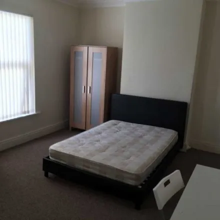 Image 1 - 174 Burford Road, Nottingham, NG7 6AY, United Kingdom - Apartment for rent