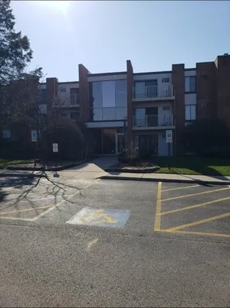 Rent this 1 bed condo on 310 West Fullerton Avenue in Addison, IL 60101