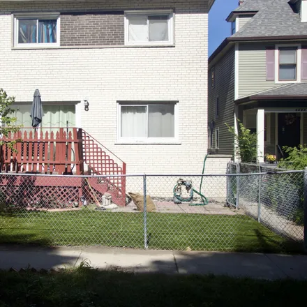 Buy this 3 bed townhouse on 1514 West Estes Avenue in Chicago, IL 60645