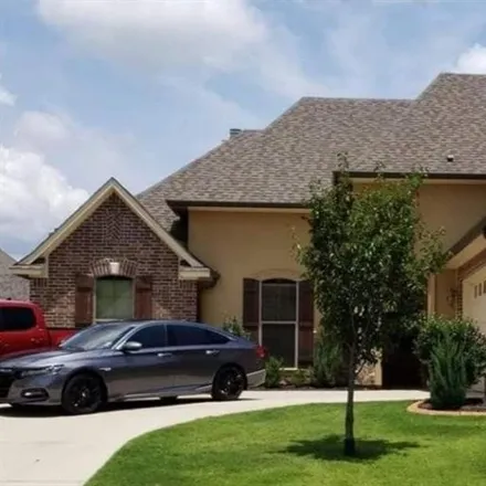 Buy this 4 bed house on 598 Antietam Drive in Southgate Estates, Bossier City
