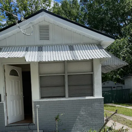 Rent this 3 bed house on 845 Melson Ave