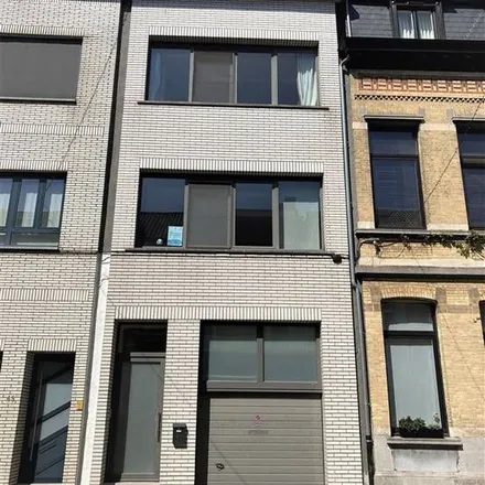 Rent this 3 bed townhouse on Victor Driessensstraat 51 in 2018 Antwerp, Belgium