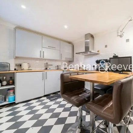 Image 9 - No. 19 Barkston Rooms, Courtfield Gardens, London, SW5 0PH, United Kingdom - Apartment for rent