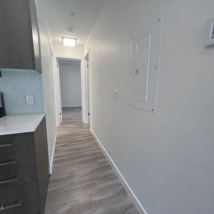 Image 9 - 471 Charlton Avenue East, Hamilton, ON L9A 1A1, Canada - Apartment for rent