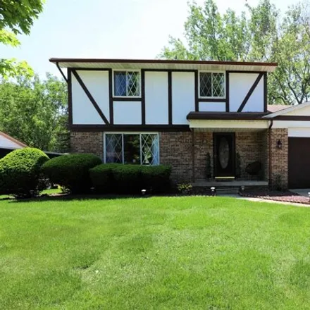 Buy this 3 bed house on 1030 Birchwood Drive in Flushing, MI 48433
