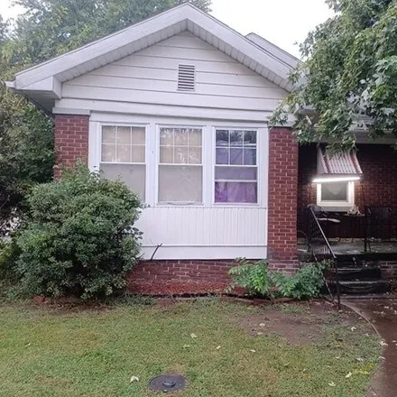 Buy this 2 bed house on 1310 Taylor Avenue in Evansville, IN 47714