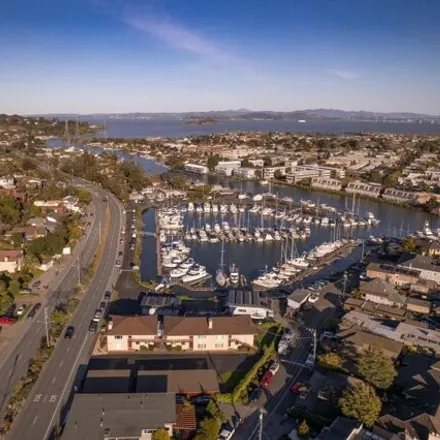 Buy this 2 bed condo on 2 Point San Pedro Road in Country Club, San Rafael