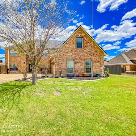 Buy this 6 bed house on 8399 Thompson Parkway in Abilene, TX 79606