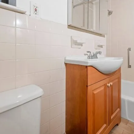 Image 7 - 213 Eastern Parkway, New York, NY 11238, USA - Apartment for sale
