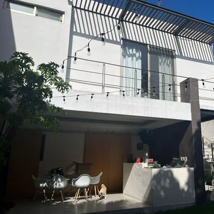 Buy this 2 bed house on Calle Laureles in Condominio Guacamayas, 62584 Tres de Mayo