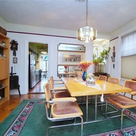 Image 8 - 1758 East 31st Street, New York, NY 11234, USA - House for sale