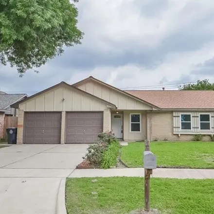 Buy this 3 bed house on 13454 Greenbriar Drive in Sugar Land, TX 77498