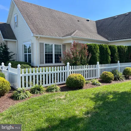 Image 2 - 1040 Bordeaux Lane, Upper Hanover Township, PA 18073, USA - Townhouse for sale