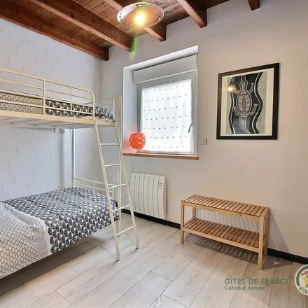 Rent this 2 bed house on Rue de Belleville in 22400 Coëtmieux, France